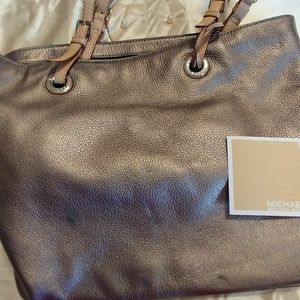 Michael kors tote
